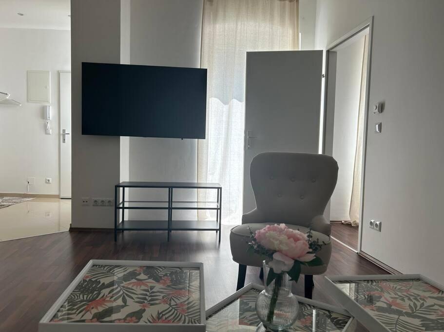 Apartment Merkur Виена Екстериор снимка
