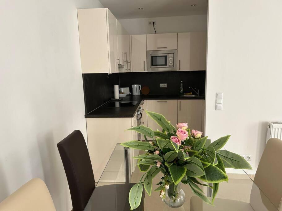 Apartment Merkur Виена Екстериор снимка